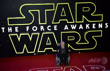 スター・ウォーズ』のR2-D2役、ケニー・ベイカー氏死去 写真2枚 国際
