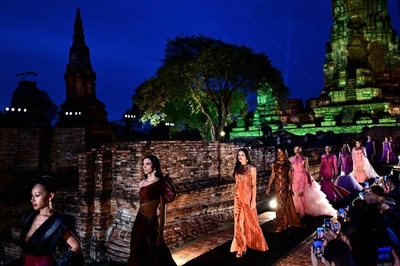 トランス女性のファッションショー開催 タイ・アユタヤ