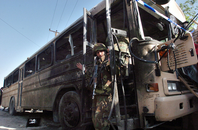 カブールで軍用バスを狙った爆弾テロ、1人死亡 - アフガニスタン