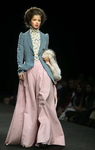 ＜08/09年秋冬モスクワ・コレクション＞Olga Shilovaら、新作を発表