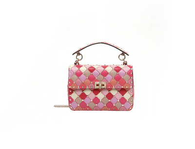 「ヴァレンティノ」GINZA SIX店1周年記念アイテム発売