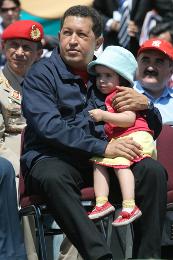 スペイン国王の「黙れ」発言、ベネズエラ大統領は「聞こえなかった」