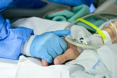 新型コロナ、イタリアでピーク越えの兆し 死者766人増も