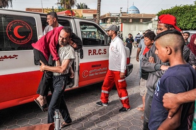 イスラエル、ラファ住民に避難命令拡大 中部では医師2人死亡