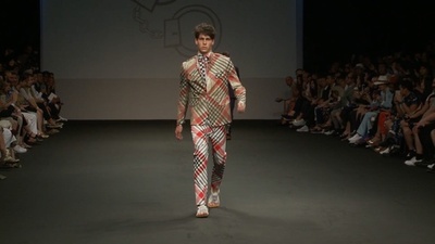 動画：「ヴィヴィアン・ウエストウッド」16年春夏