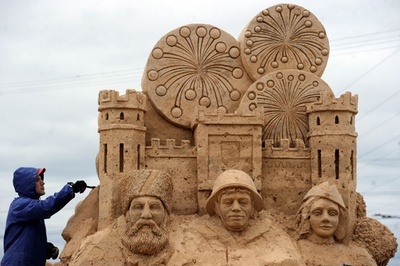 砂の彫刻で「対独戦勝」、9日は戦勝記念日 ベラルーシ