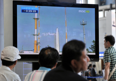 韓国ロケット打ち上げ延期、発射8分前に