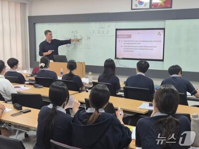 校舎は狭く、教員も足りない。それでも学びは豊かだった…韓国人記者が海外の学校で見た光景 [韓国記者コラム]