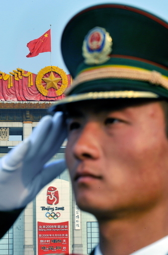 中国航空機テロ未遂、19歳のウイグル族女性が計画か