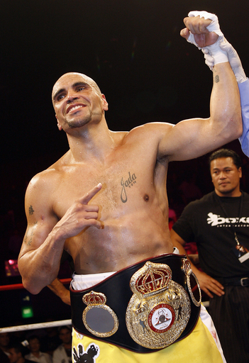 マンディン 4ラウンドKOで王座防衛