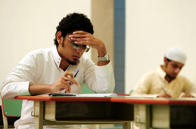 どこも似たような光景？サウジアラビアの期末試験