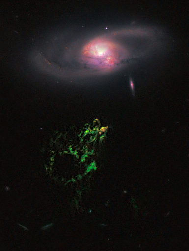 緑色に輝く「ハニーの天体」、ハッブル宇宙望遠鏡が撮影 NASA