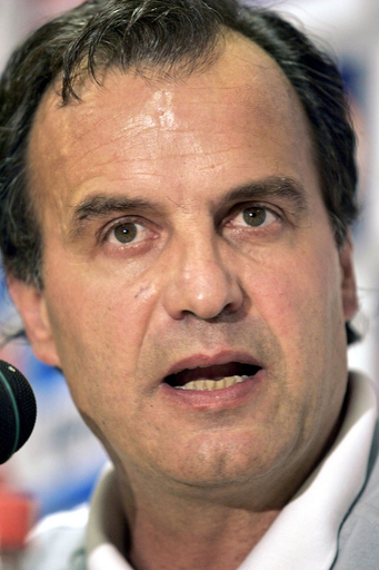 チリ代表新監督はビエルサ氏に