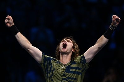 ルブレフ4強入り、ジョコは無敗で優勝に名乗り ATPファイナルズ