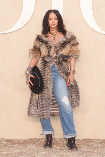 リアーナの姿も「ディオール」クルーズコレクション来場セレブ