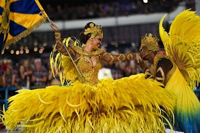 リオのカーニバル、トップチーム登場で会場の熱気は最高潮に