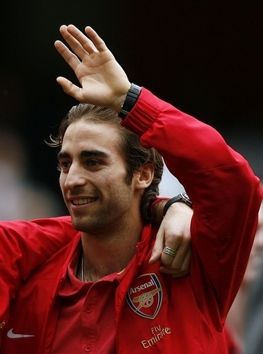 ミラン アーセナルから移籍金なしでフラミニを獲得