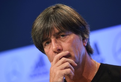 独監督がエジルの代表引退について言及、「DFBに人種差別は一切ない」