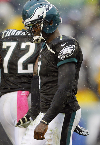 ファルコンズ、イーグルスに快勝し開幕7連勝