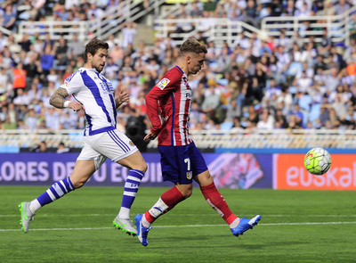 アトレティコ、退場者を2人出したソシエダを退ける