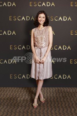上戸彩がランウェイに登場 エスカーダ 12年春夏コレクションショー 写真11枚 ファッション ニュースならmode Press Powered By Afpbb News