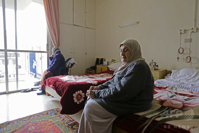 シリアの老人ホーム、内戦で取り残された高齢者の「ついの避難所」