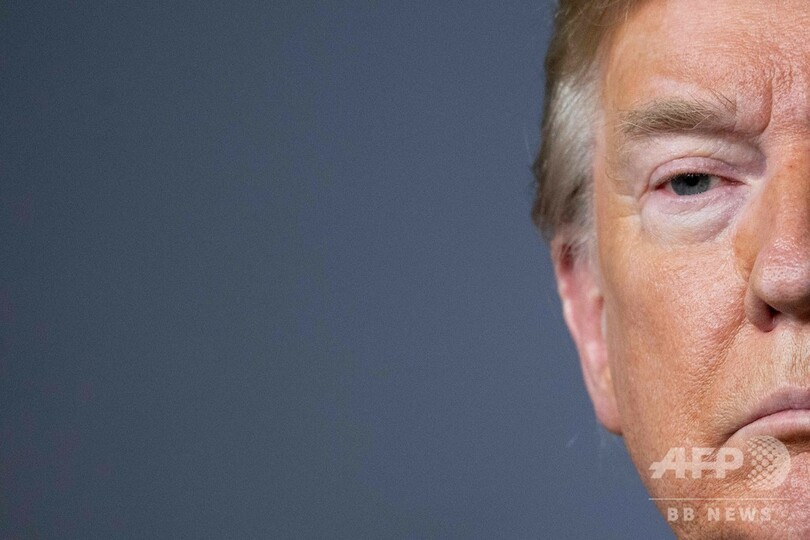 米国の新型コロナ死者4万人超え、トランプ氏と各州知事 検査めぐり対立