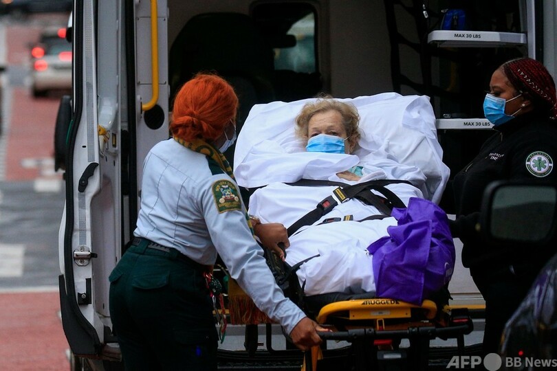 世界の新型コロナ死者、130万人超える AFP集計