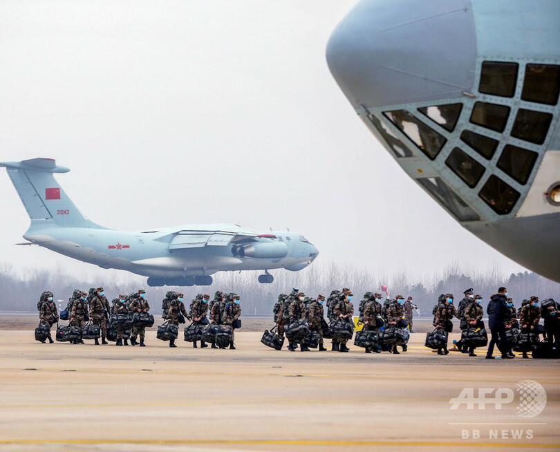 中国空軍の医療支援隊795人、武漢に到着