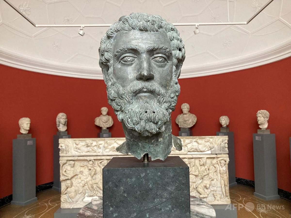 デンマーク、古代のブロンズ像の頭部をトルコに返還へ 写真2枚 国際