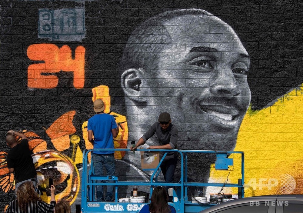 NBAオールスター、コービー氏追悼する新方式で開催 写真2枚 国際