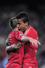 サッカー欧州チャンピオンズリーグ（UEFA Champions League 2012-13）は1日、準決勝第2戦が行われ、バイエルン・ミュンヘン（Bayern Munich）が3-0でFCバルセロナ（FC Barcelona）に勝利し、2試合合計スコア7-0で4年間で3度目となる決勝に進出した。

チームメイトのフランク・リベリ（Franck Ribery）とともにチーム2得点目を喜ぶバイエルン・ミュンヘンのルイス・グスタヴォ（Luiz Gustav、2013年5月1日撮影）。(c)AFP/JAVIER SORIANO
