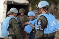 レバノン南部マルジャユン付近をパトロールする国連レバノン暫定軍（UNIFIL）のスペイン部隊（2024年10月8日撮影）。(c)AFP