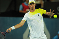 テニス、アピア国際（2013 Apia International Sydney Tennis Tournament）は12日、オーストラリアのシドニー（Sydney）で男子シングルス決勝が行われ、南アフリカのケビン・アンダーソン（Kevin Anderson）は3-6、7-6、3-6でオーストラリアのバーナード・トミック（Bernard Tomic）に敗れた。

リターンを狙うケビン・アンダーソン（2013年1月12日撮影）。(c)AFP/Greg WOOD