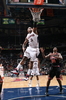 シカゴ・ブルズ戦でダンクを決めるアトランタ・ホークスのジョシュ・スミス（%%Josh Smith%%）。（2008年12月27日撮影）(c)AFP/Getty Images/NBAE/Scott Cunningham