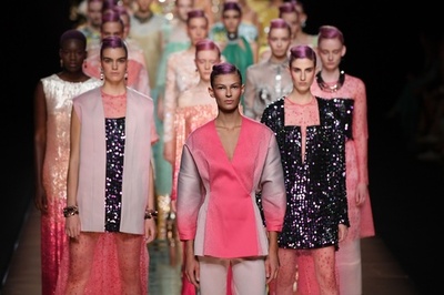 <18年春夏マドリード・コレクション>「ドゥヨス」新作