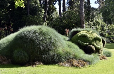 「ちょっとおかしな」庭園にほっこり、仏ナント