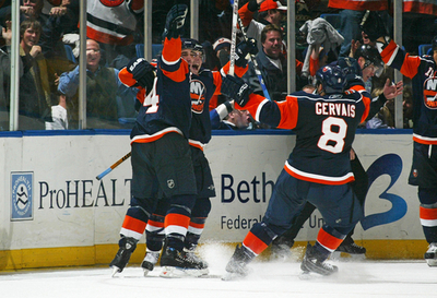 アイランダーズ OTの末メープルリーフスを降す