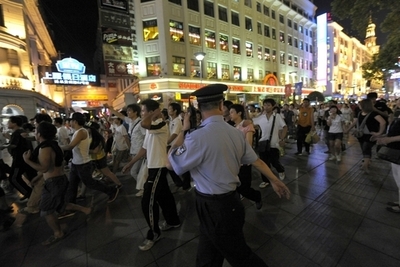 上海で人質立てこもり事件、犯人は会社に恨みか