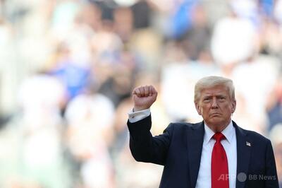 トランプ氏がマードック氏とWSJを提訴 エプスタイン元被告への手紙めぐり