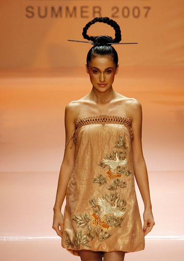 ＜07/08年秋冬ラクメ・ファッション・ウィーク＞ナレンドラ・クマール、新作を発表 - インド