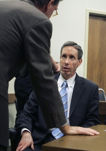 米 教団施設から保護の10代少女、半数以上が出産・妊娠経験あり