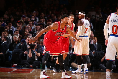 ブルズがニックスに勝利、ローズの復帰戦飾る