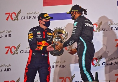 フェルスタッペン、ハミルトンと「濃厚接触」もコロナ陰性