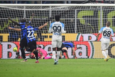 首位ナポリが今季初黒星 インテルがジェコ弾で勝利