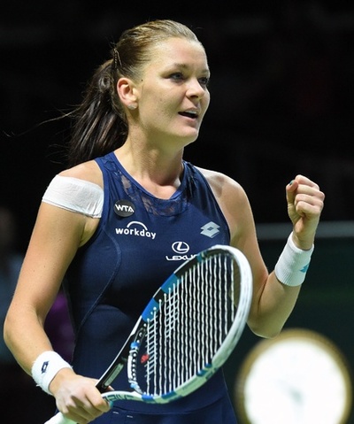 ラドワンスカ、新鋭ムグルサ退け初の決勝進出！WTAツアー選手権