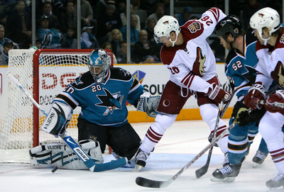 コヨーテス SOの末シャークスに勝利