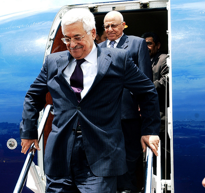 アッバス議長とクレイ前首相、チュニジアを訪問 - チュニジア