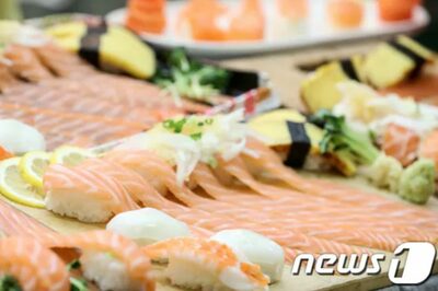 「ダイエット中」韓国女性、回転寿司でネタだけ食べた…ネット世論「もったいない」vs「何の問題もない」