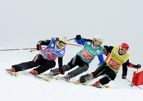 ＜第11回フリースタイルスキー世界選手権＞女子スキークロス決勝、ダビドが優勝を飾る イタリア 写真8枚 ファッション ニュースならMODE